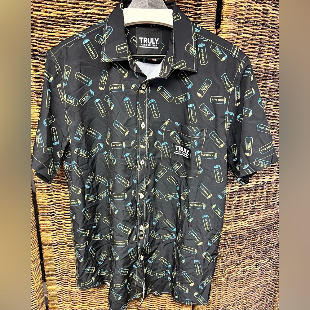 TRULY Hard Seltzer-Black w/ Blue/Yellow Graphic Men's Shirt,Large,Button up‎